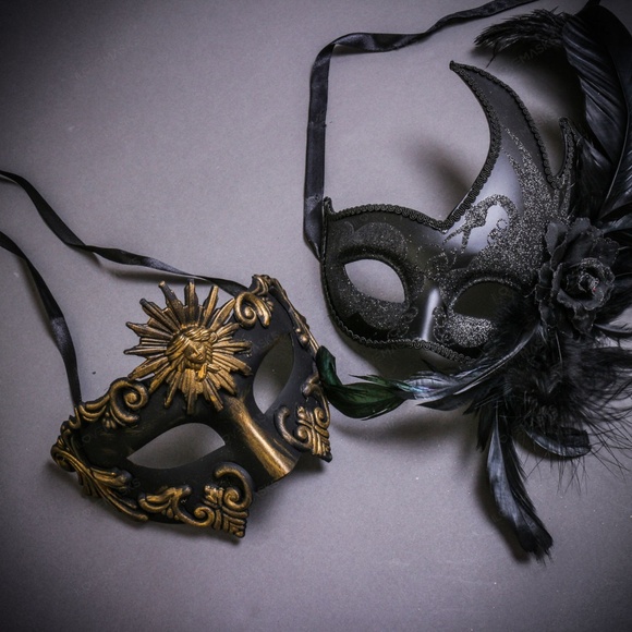 Black Gold Greek Emperor w/ Black Feather Masquerade Couple's Party Face Masks - Picture 1 of 1